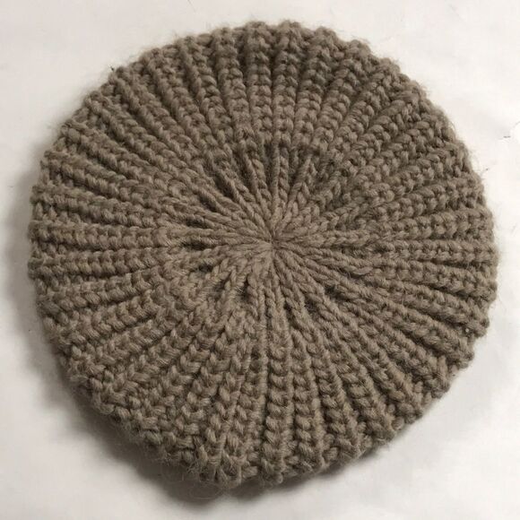 Acrylic And Wool Handmade Women Hat Made In Italy